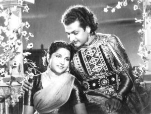 NTR_and_Malathi_in_Pathala_bhairavi_1951